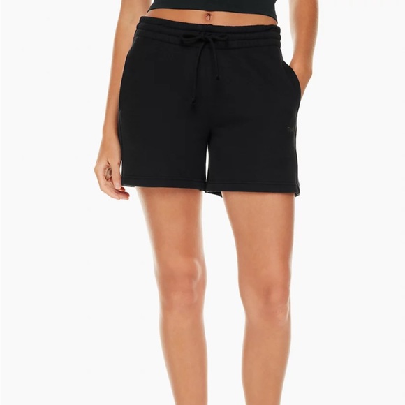 aritzia tna cozy fleece 5” boyfriend sweatshort - Picture 9 of 16